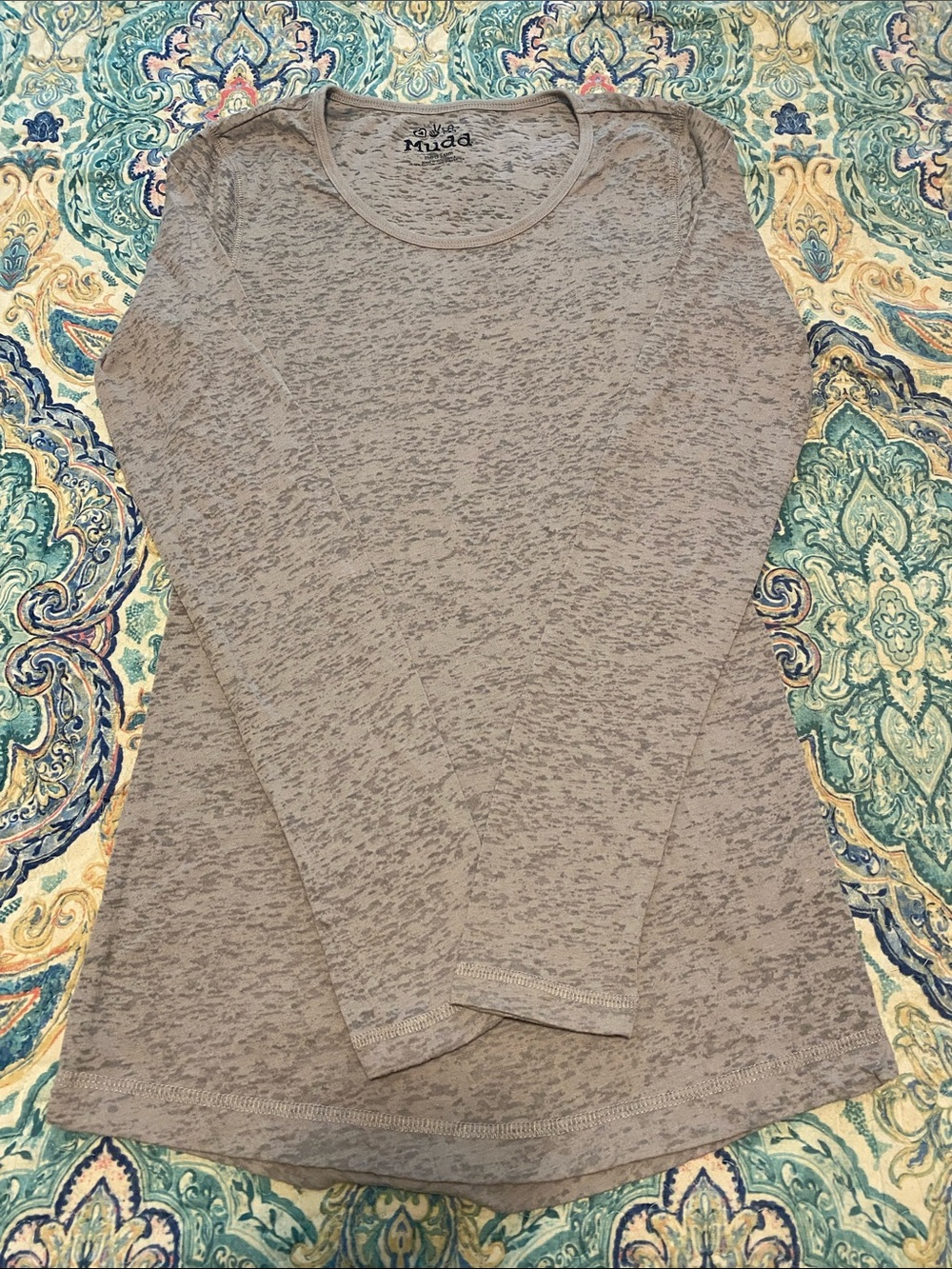 Mudd Light Gray Heathered Long-Sleeve Scoop Neck Tee